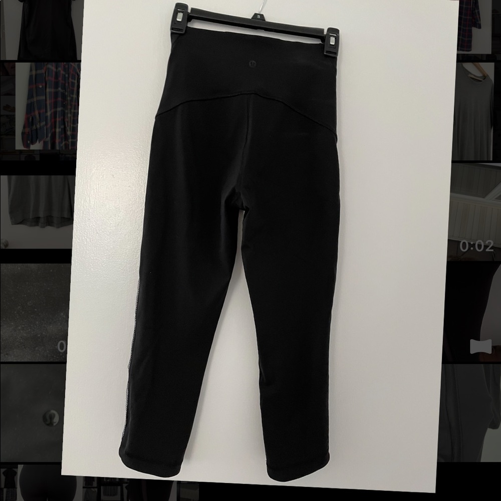 LULULEMON black crop leggings w/ side mesh stripes